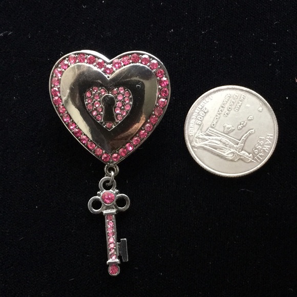 🖤©️FAF💕crystal heart locket brooch - Picture 9 of 10